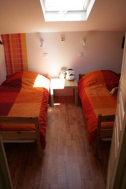 Le Petit Mas D'Ile Bed and Breakfast Saint-Germain-de-Confolens Exteriör bild